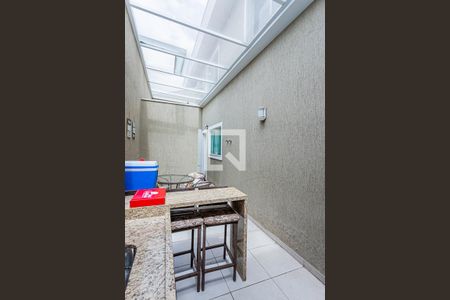 Casa à venda com 214m², 4 quartos e 3 vagas Casa à venda com 214m², 4 quartos e 3 vagasQuintal e churrasqueira