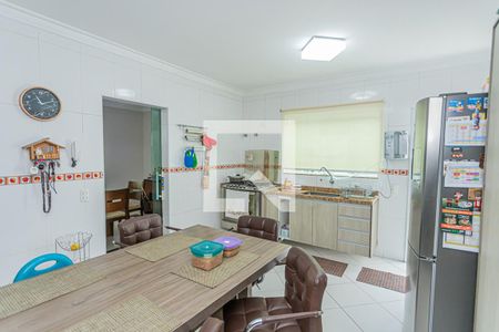 Casa à venda com 214m², 4 quartos e 3 vagas Casa à venda com 214m², 4 quartos e 3 vagasCozinha