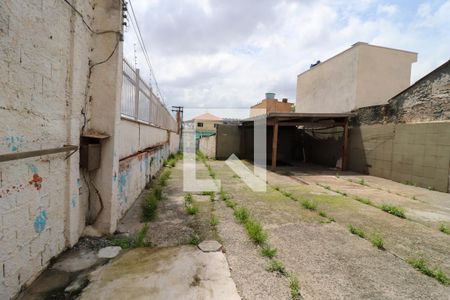 Casa para alugar com 50m², 1 quarto e 1 vaga Casa para alugar com 50m², 1 quarto e 1 vagaGaragem