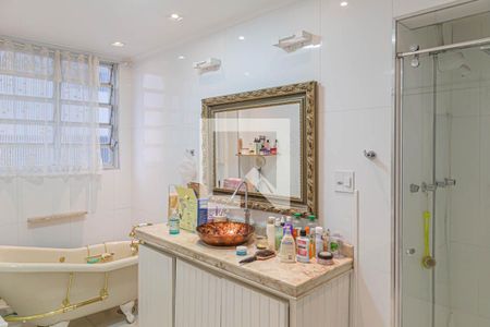 Apartamento à venda com 211m², 4 quartos e 2 vagasBanheiro da Suíte