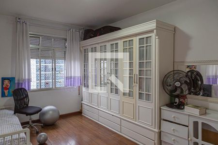 Apartamento à venda com 211m², 4 quartos e 2 vagasQuarto 2 