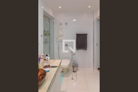 Apartamento à venda com 211m², 4 quartos e 2 vagasBanheiro da Suíte