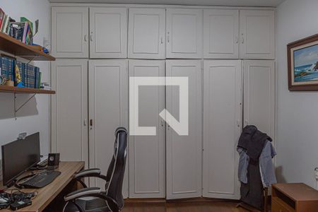 Apartamento à venda com 211m², 4 quartos e 2 vagasQuarto 1 