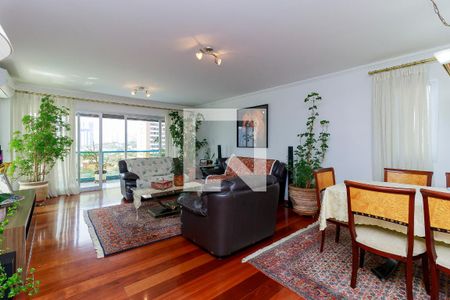 Apartamento para alugar com 170m², 4 quartos e 2 vagas Apartamento para alugar com 170m², 4 quartos e 2 vagasSala