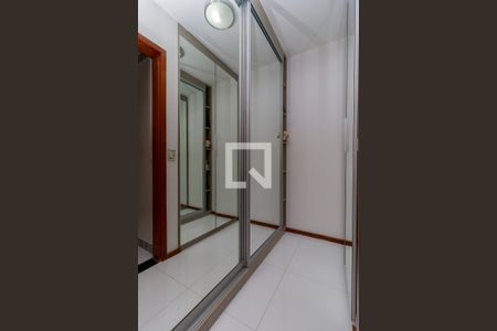 Apartamento para alugar com 170m², 4 quartos e 2 vagas Apartamento para alugar com 170m², 4 quartos e 2 vagasSuíte - Closet