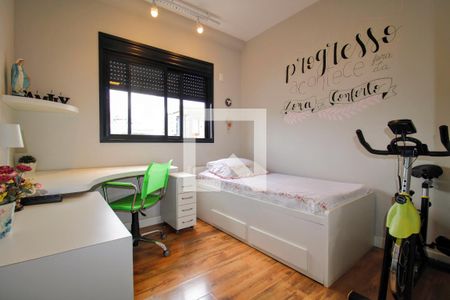 Apartamento à venda com 147m², 4 quartos e 4 vagasQuarto semi-suíte 2