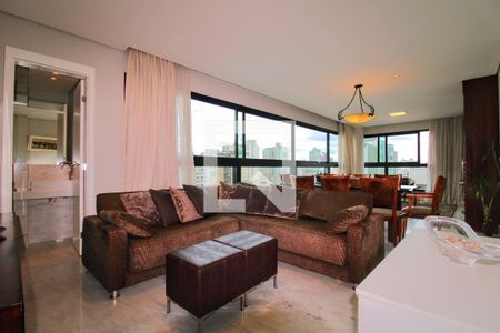 Apartamento à venda com 147m², 4 quartos e 4 vagasSala