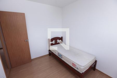 Quarto 2 de apartamento para alugar com 2 quartos, 45m² em Chácara Cotia, Contagem