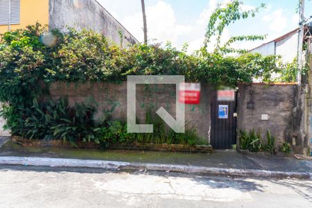 Casa à venda com 120m², 4 quartos e sem vaga Casa à venda com 120m², 4 quartos e sem vagaFachada