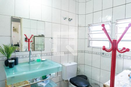 Casa à venda com 120m², 4 quartos e sem vaga Casa à venda com 120m², 4 quartos e sem vagaBanheiro 1