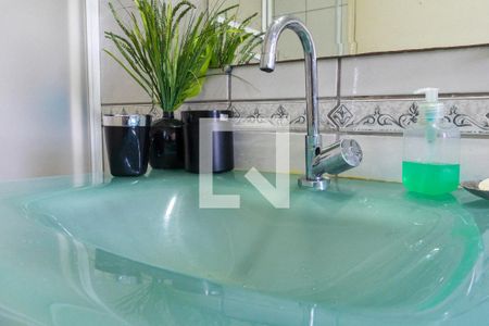 Casa à venda com 120m², 4 quartos e sem vaga Casa à venda com 120m², 4 quartos e sem vagaBanheiro 1 Detalhe