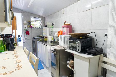 Casa à venda com 120m², 4 quartos e sem vaga Casa à venda com 120m², 4 quartos e sem vagaCozinha