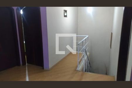 Casa à venda com 3 quartos, 300m² em Jardim Piqueroby, São Paulo