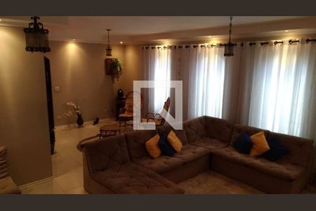 Casa à venda com 3 quartos, 300m² em Jardim Piqueroby, São Paulo