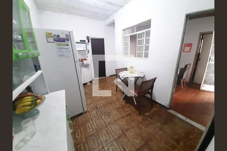 Casa à venda com 6 quartos, 326m² em Átila de Paiva, Belo Horizonte