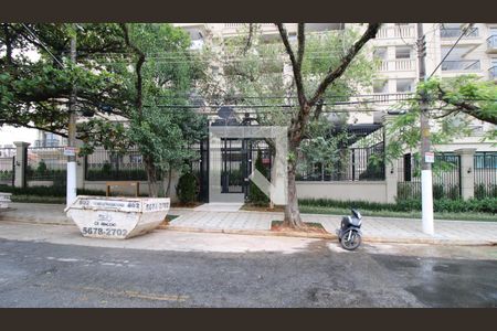 Apartamento à venda com 118m², 3 quartos e 3 vagasFachada e portaria 