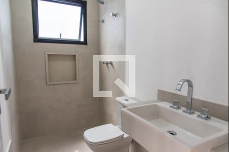 Casa à venda com 230m², 3 quartos e 4 vagasBanheiro da suíte 1