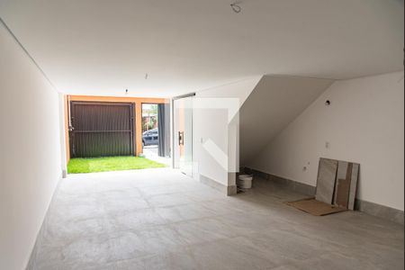 Casa à venda com 230m², 3 quartos e 4 vagasGaragem