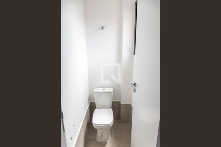 Casa à venda com 230m², 3 quartos e 4 vagasBanheiro de serviço