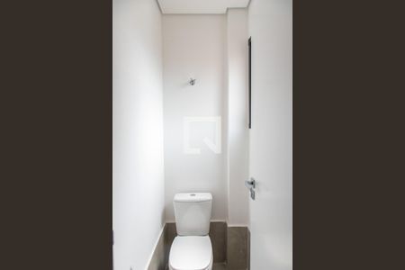 Casa à venda com 230m², 3 quartos e 4 vagasBanheiro de serviço