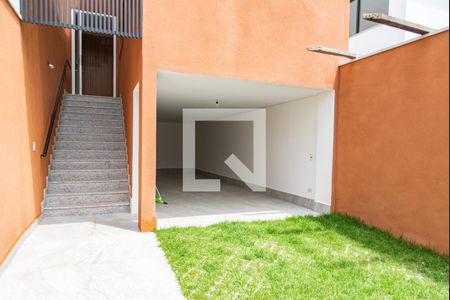 Casa à venda com 230m², 3 quartos e 4 vagasGaragem