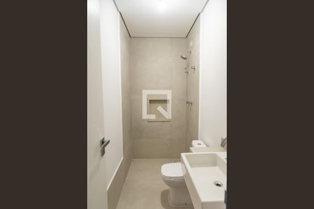 Casa à venda com 230m², 3 quartos e 4 vagasBanheiro da suíte 2