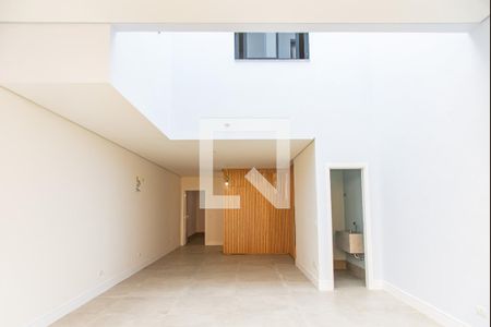 Sala de casa à venda com 3 quartos, 230m² em Paraíso, São Paulo
