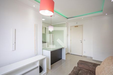 Sala de apartamento para alugar com 2 quartos, 43m² em Vila da Oportunidade, Carapicuíba