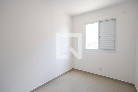 Quarto 2 de apartamento para alugar com 2 quartos, 43m² em Vila da Oportunidade, Carapicuíba