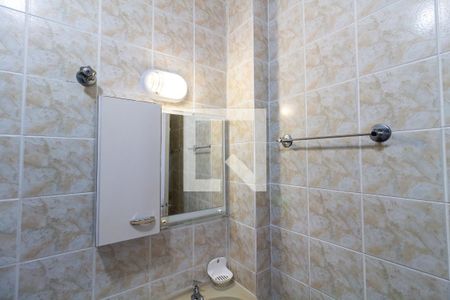 Detalhe do banheiro de apartamento para alugar com 1 quarto, 65m² em Aviação, Praia Grande