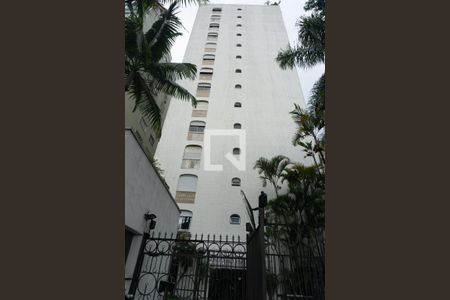 Apartamento à venda com 210m², 3 quartos e 2 vagasFachada