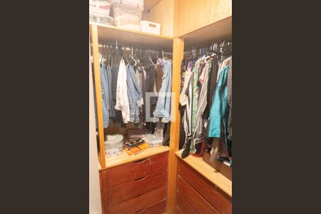 Apartamento à venda com 210m², 3 quartos e 2 vagasCloset da suíte