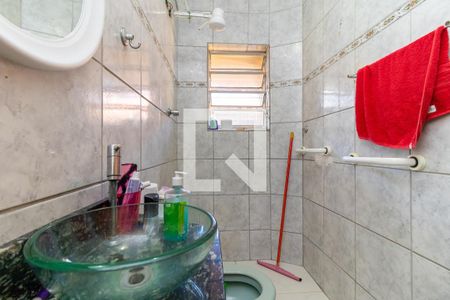 Casa à venda com 220m², 4 quartos e 3 vagasBanheiro 4 - Social