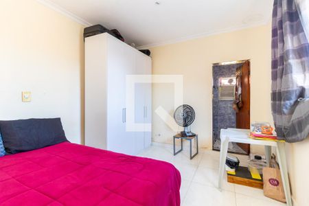 Casa à venda com 220m², 4 quartos e 3 vagasQuarto 3 - Suíte