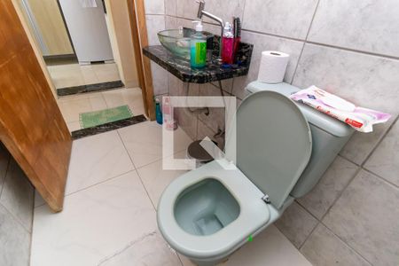 Casa à venda com 220m², 4 quartos e 3 vagasBanheiro 4 - Social