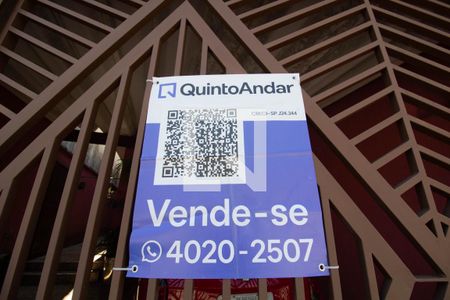 Casa à venda com 175m², 4 quartos e 2 vagasPlaca na Fachada