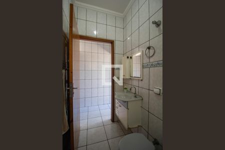 Casa à venda com 175m², 4 quartos e 2 vagasBanheiro