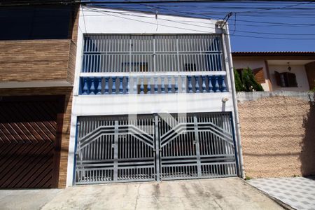 Casa à venda com 175m², 4 quartos e 2 vagasFachada 1