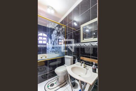 Casa à venda com 297m², 4 quartos e 6 vagasBanheiro da Suite