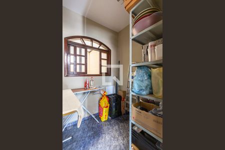 Casa à venda com 297m², 4 quartos e 6 vagasCozinha - Despensa