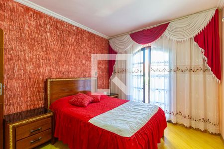 Casa à venda com 297m², 4 quartos e 6 vagasSuite