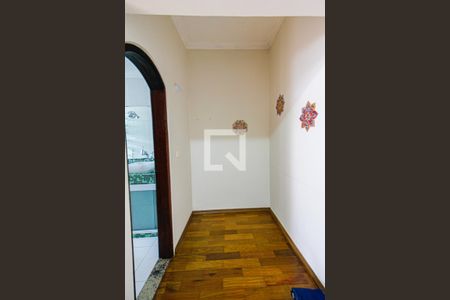 Closet da suíte de casa para alugar com 3 quartos, 204m² em Jardim Teles de Menezes, Santo André