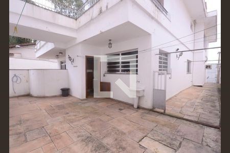 Casa para alugar com 609m², 5 quartos e 6 vagas Casa para alugar com 609m², 5 quartos e 6 vagasArea de Serviço