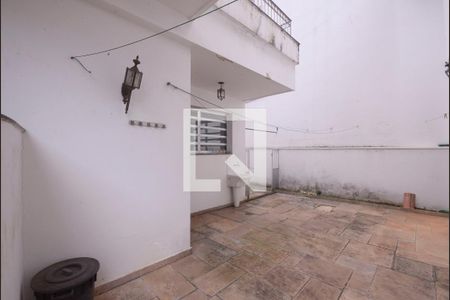 Casa para alugar com 609m², 5 quartos e 6 vagas Casa para alugar com 609m², 5 quartos e 6 vagasArea de Serviço