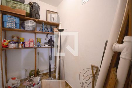 Casa para alugar com 609m², 5 quartos e 6 vagas Casa para alugar com 609m², 5 quartos e 6 vagasDespensa