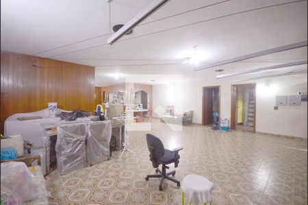 Casa para alugar com 609m², 5 quartos e 6 vagas Casa para alugar com 609m², 5 quartos e 6 vagasGaragem