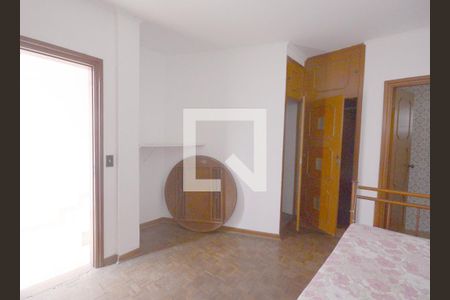 Casa para alugar com 609m², 5 quartos e 6 vagas Casa para alugar com 609m², 5 quartos e 6 vagasQuarto de Serviço