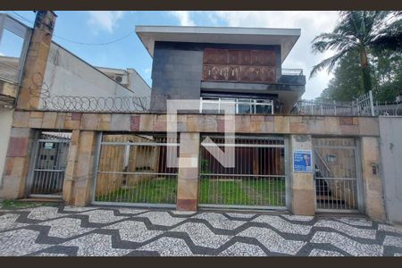 Casa para alugar com 609m², 5 quartos e 6 vagas Casa para alugar com 609m², 5 quartos e 6 vagasFachada