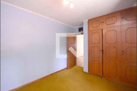 Casa para alugar com 609m², 5 quartos e 6 vagas Casa para alugar com 609m², 5 quartos e 6 vagasQuarto 2