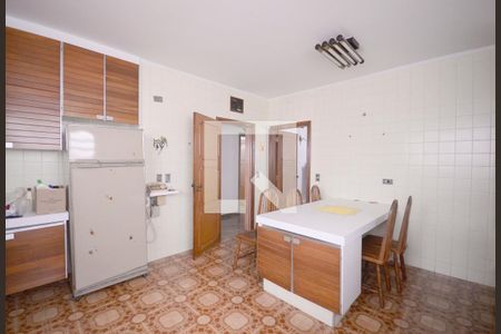 Casa para alugar com 609m², 5 quartos e 6 vagas Casa para alugar com 609m², 5 quartos e 6 vagasCozinha